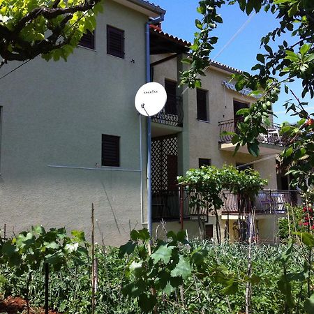 Apartments Boris Porec Bagian luar foto