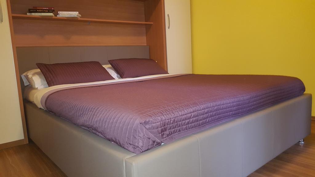 Apartments Boris Porec Bagian luar foto