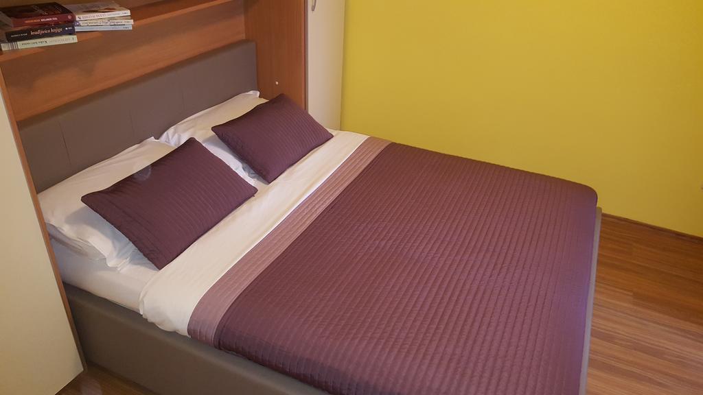 Apartments Boris Porec Bagian luar foto